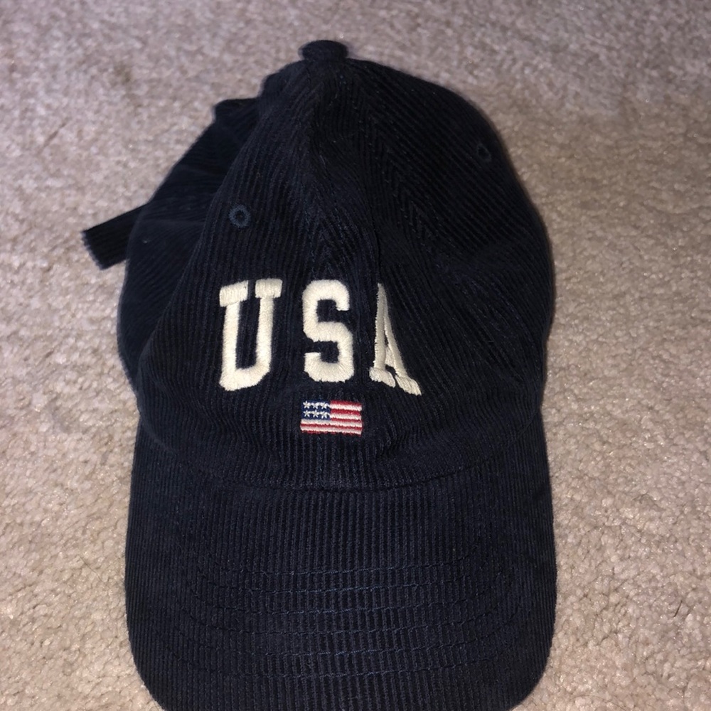 Brandy Melville USA hat